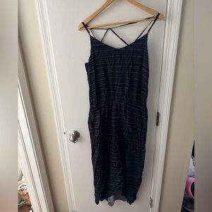 Great dress/cover up from carve design! Size medium